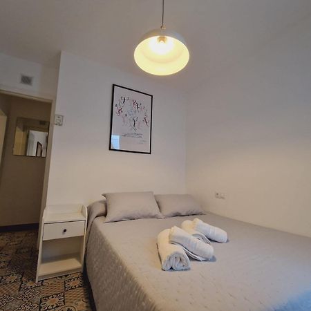 Apartment On The Beach Малага Екстер'єр фото